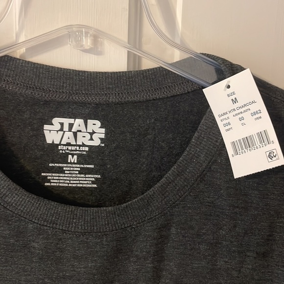 Super soft Star Wars long sleeve sweatshirt. THE MANDALORIAN. - Picture 2 of 3